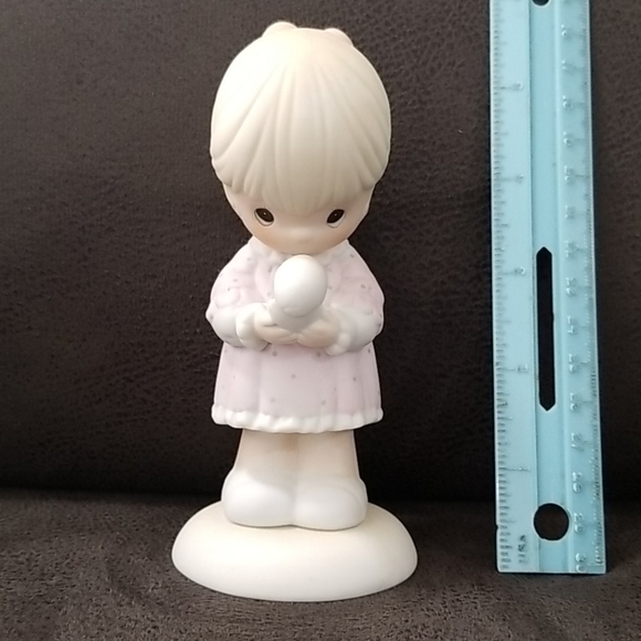 Precious Moments Figurine